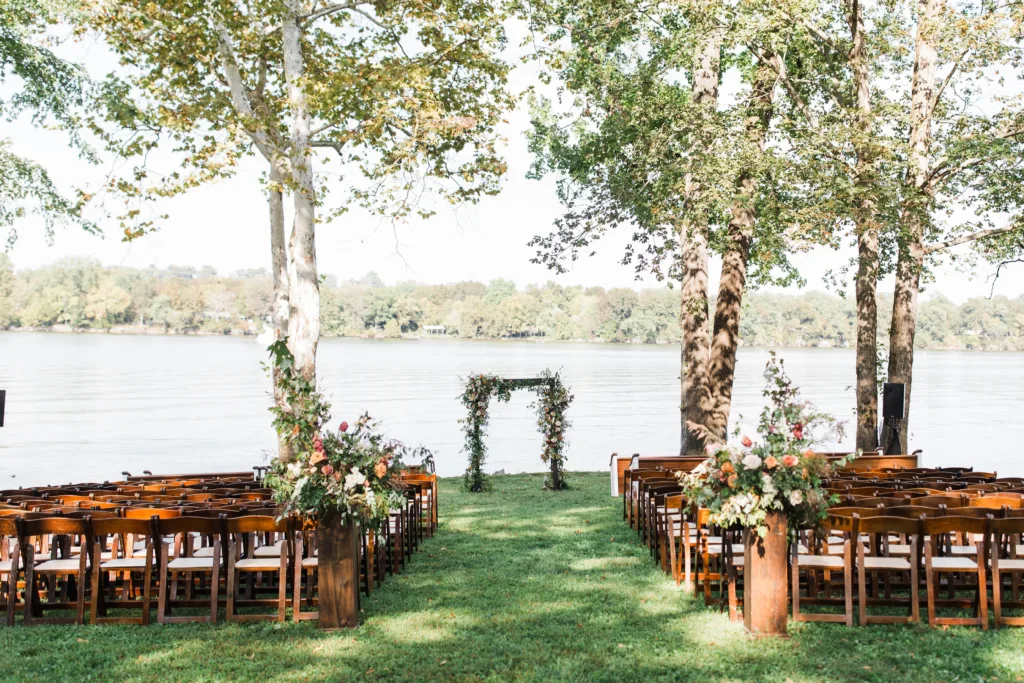 The Estate at Cherokee Dock Lakeside Lawn