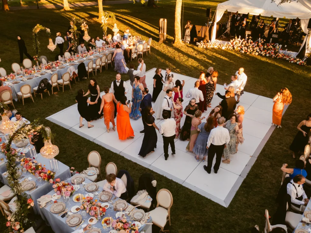 The Estate at Cherokee Dock Wedding Receptions