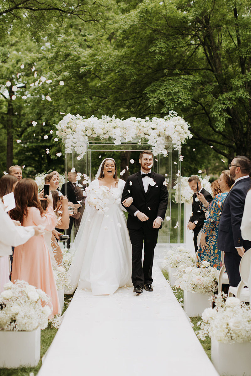 Regan & Bryce’s Lush Modern Wedding 